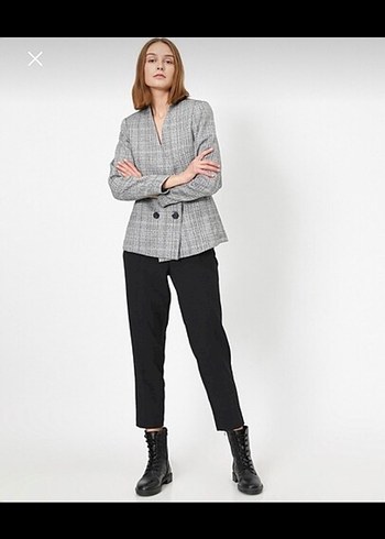 Gri Düğmeli Kısa Kadın Blazer Ceket