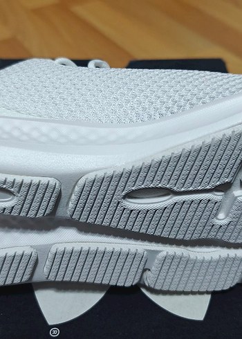 Under Armour Beyaz Erkek Koşu Ayakkabısı 43 - Görsel 5