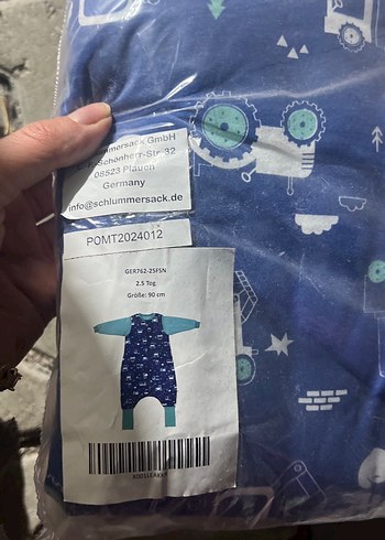 Diğer Kapüşonlu, Fermuarlı Erkek Çocuk Pijaması