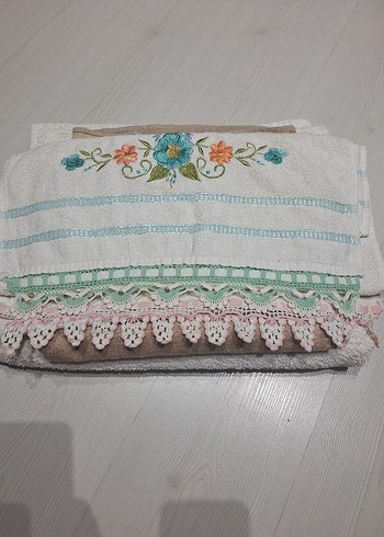 2 adet işlemeli havlu hediyedir