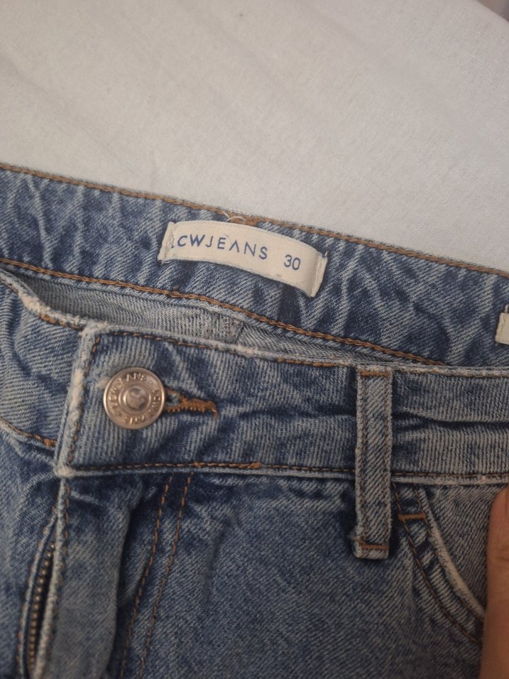 Gevşek Kesim Kadın Mavi Yırtık Kot Pantolon - Görsel 4