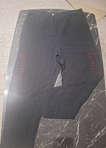 Diğer Kadın Siyah Nakışlı Keten Pantolon