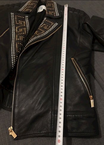 Versace x H&M Altın Detaylı Deri Biker Ceket - Görsel 5