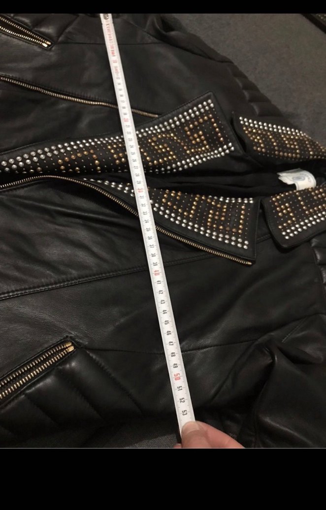 Versace x H&M Altın Detaylı Deri Biker Ceket - Görsel 4