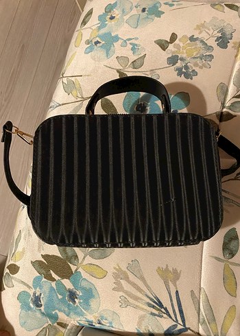 Beden siyah Renk Zebra Desenli Siyah Deri ZARA Çanta
