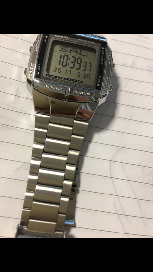 Casio retro saat