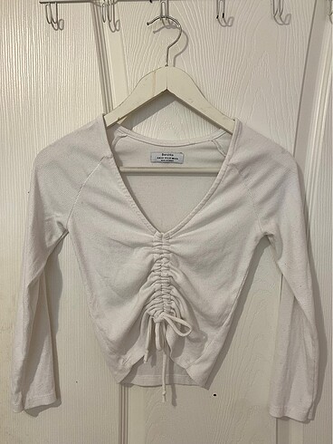 BERSHKA CROPTOP