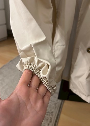 Düğmeli Beyaz Midi Kadın Trençkot - Görsel 2