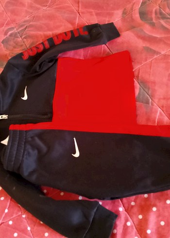 Nike Kırmızı Siyah Erkek Çocuk Fermuarlı Eşofman