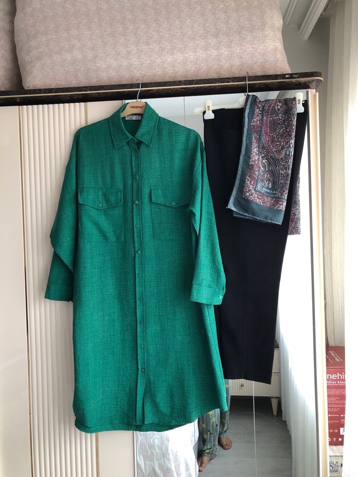 Uzun Kollu Yeşil Keten Kadın Gömlek - Görsel 3