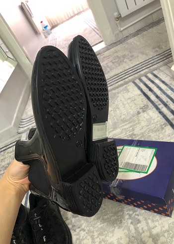 Parlak Siyah Kadın Blok Topuklu Bot - Görsel 3