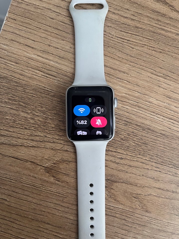 Apple Watch Series 3 Akıllı Saat ve Orijinal Şarj Kablosu - Görsel 3