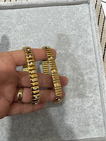 Pandora Sağ sol şeklinde yazabilirsiniz