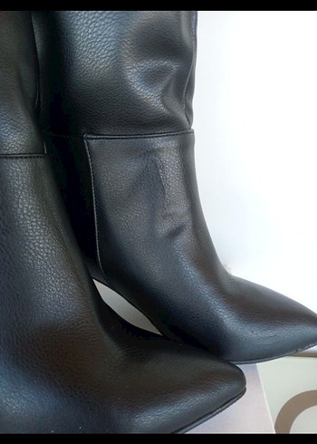 36 Beden Siyah Deri Dizüstü Stiletto Topuklu Çizme