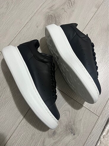 37 Beden McQueen siyah sneaker