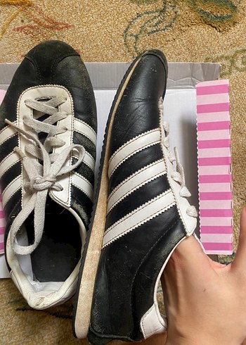 Adidas Kadın Siyah Beyaz Spor Ayakkabı Velcro Bağcıklı