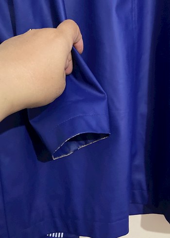 Kadın Parlak Mavi Midi Yağmurluk - Görsel 6