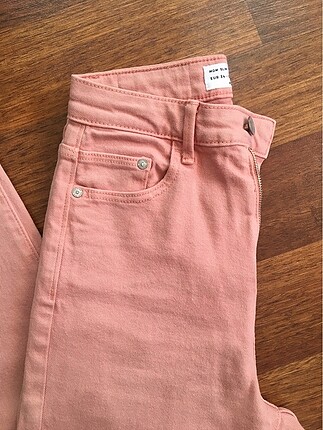 34 Beden Bershka pembe jean 24 beden