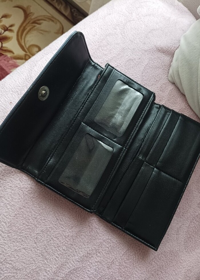 iki tane kadın cüzdan  - Görsel 3