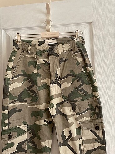 Pull and Bear Pull&Bear kamuflaj kargo pantolon