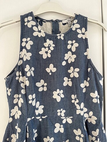 Mavi Jeans Mavi çiçekli sıfır kol elbise