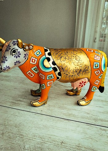 Renkli Desenli inek Figürin - Görsel 3