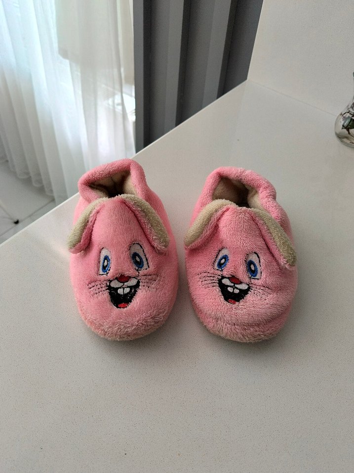 Kız Çocuk Pembe Nakışlı Sıcak Ev Terliği - Görsel 3