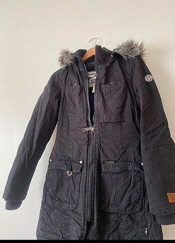 Zara Marka mont 