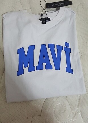 Mavi tişört
