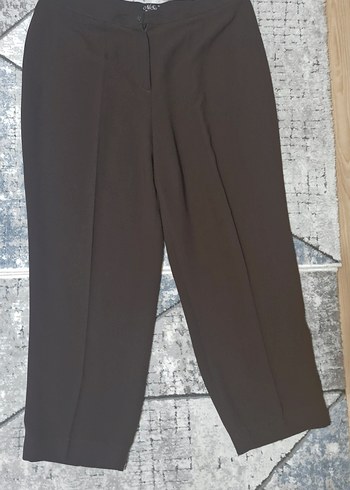 Kahverengi ve Siyah Büyük Beden Kumaş Pantolonlar - Görsel 3