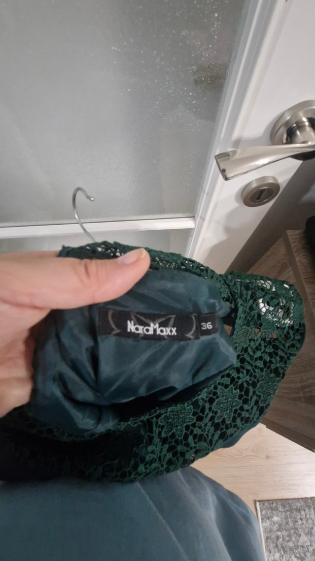 Zümrüt Yeşili Kısa Kollu Midi Abiye Elbise - Görsel 2