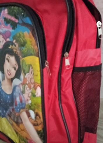 Üç bölmeli, kırmızı renkli, pamuk prenses baskılı çanta - Görsel 2