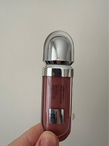 Kiko Kiko 32 lip gloss dudak parlatıcısı