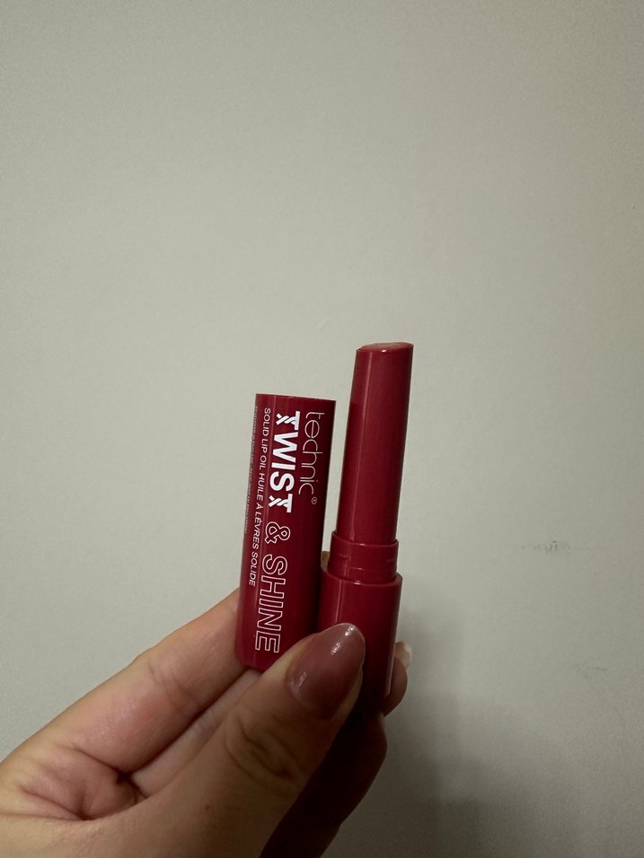 Technic twist and shine Parlak Ruj parlatıcı - Görsel 3