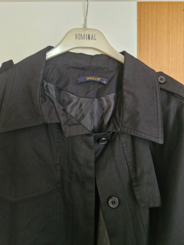 Kadın Siyah Kemerli Uzun Trençkot - Görsel 2