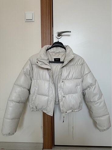 Bershka Mont