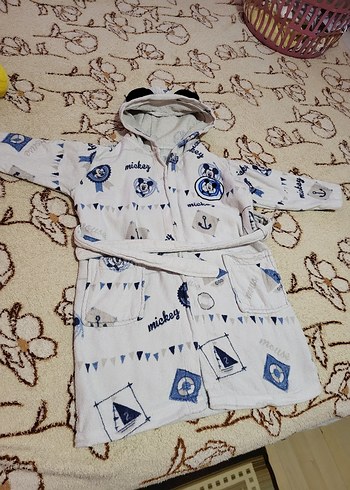 Kapüşonlu Erkek Çocuk Bornoz Beyaz Desenli