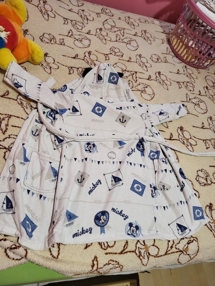 Kapüşonlu Erkek Çocuk Bornoz Beyaz Desenli - Görsel 2