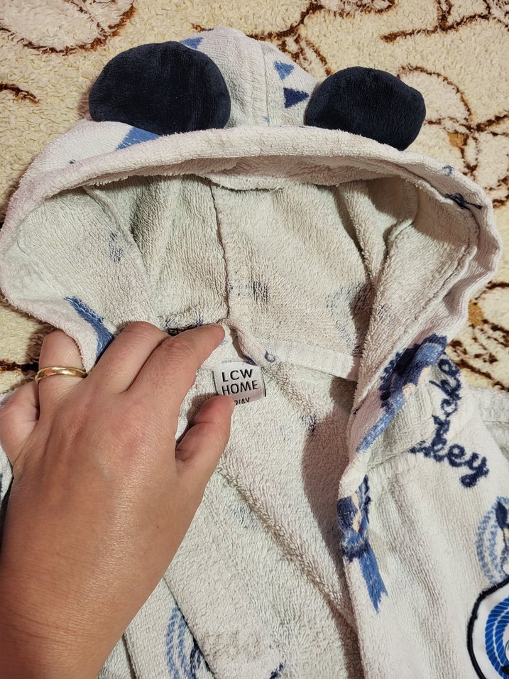 Kapüşonlu Erkek Çocuk Bornoz Beyaz Desenli - Görsel 4