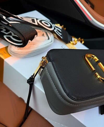  Beden siyah Renk Marc jacobs çanta