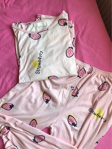 Strawberry pijama takımı