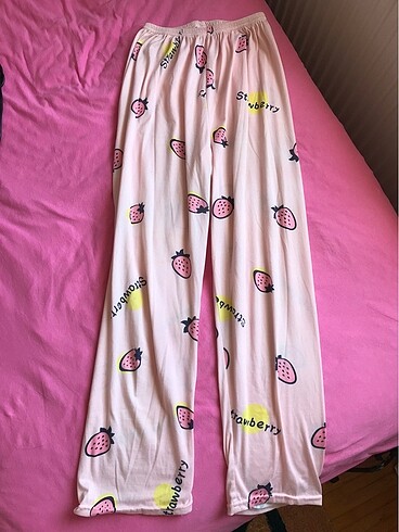 Diğer Strawberry pijama takımı