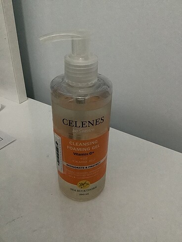 Celenes C Vitaminli Yüz Yıkama Jeli