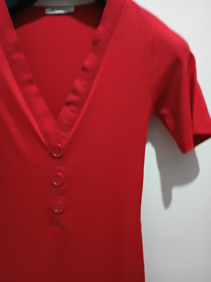 Düğmeli Kırmızı V Yaka Uzun Elbise Zara - Görsel 2