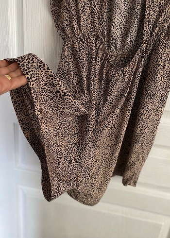 Mango sırt büzgülü detaylı şortlu tulum - Görsel 6