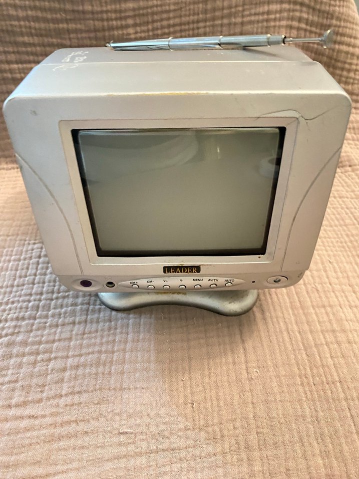 LEADER renkli mini nostalji tv - Görsel 3