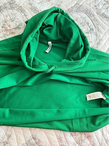 l Beden yeşil Renk Alaçatı kapüşonlu crop/bluz