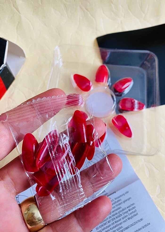 Kırmızı stiletto takma tırnak - Görsel 4