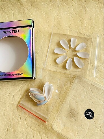 Beyaz takma tırnak - Görsel 4