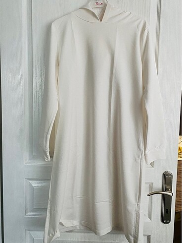 Boutique beyaz kapüşonlu sweatshirt